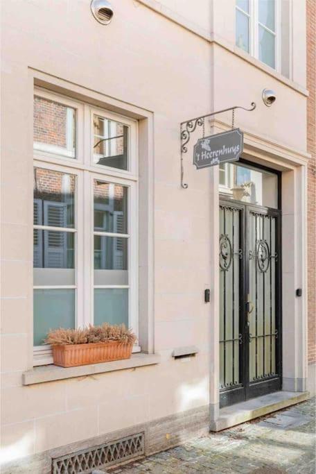 Townhouse Room Heerenhuys Eeklo Esterno foto